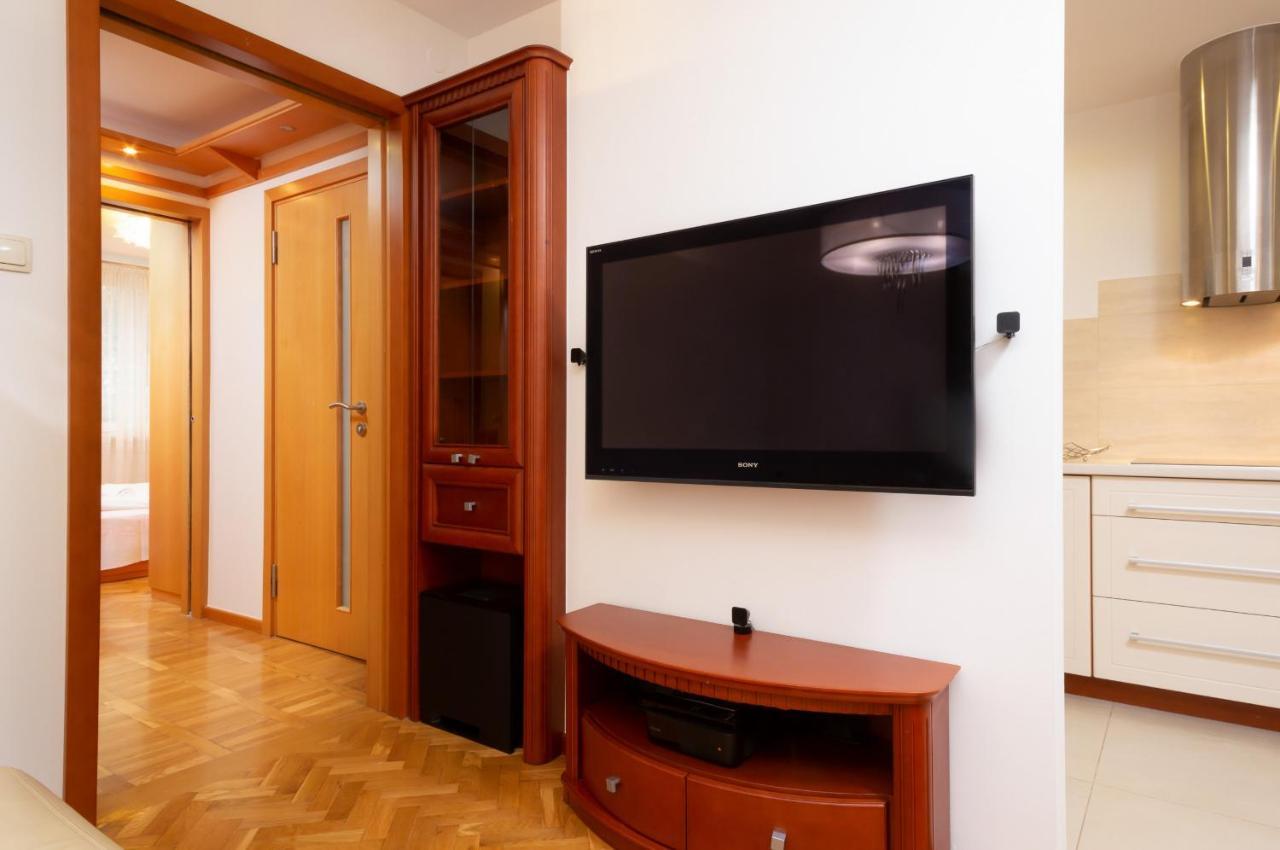 Two-Bedroom Family Apartment Esperanto Next To Klif By Noclegi Renters วอร์ซอ ภายนอก รูปภาพ